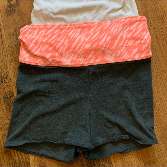 Grey athletic shorts with pink foldable waist band - Picture 4 of 5